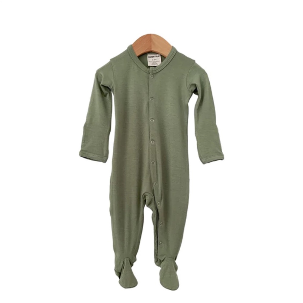SpearmintLove Basic Snap Newborn Footie